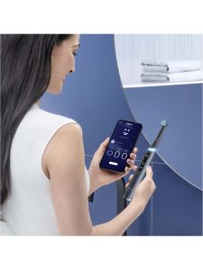 Oral-B iO 9 Şarjlı Diş Fırçası Siyah