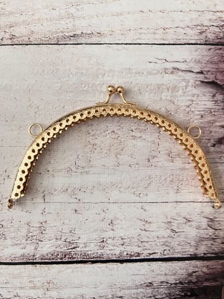 16.5 CM OVAL GOLD KULPLU KLİPS