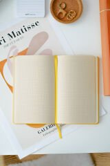 Matt Notebook 13x21 Lastikli Defter Kareli Sarı