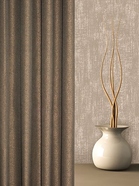 темно-бордовый