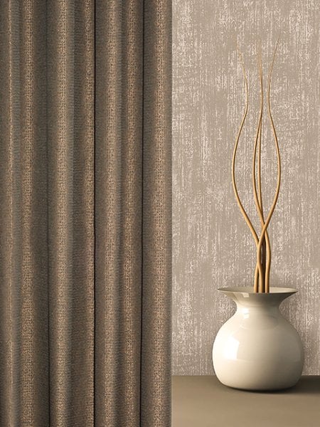 темно-бордовый