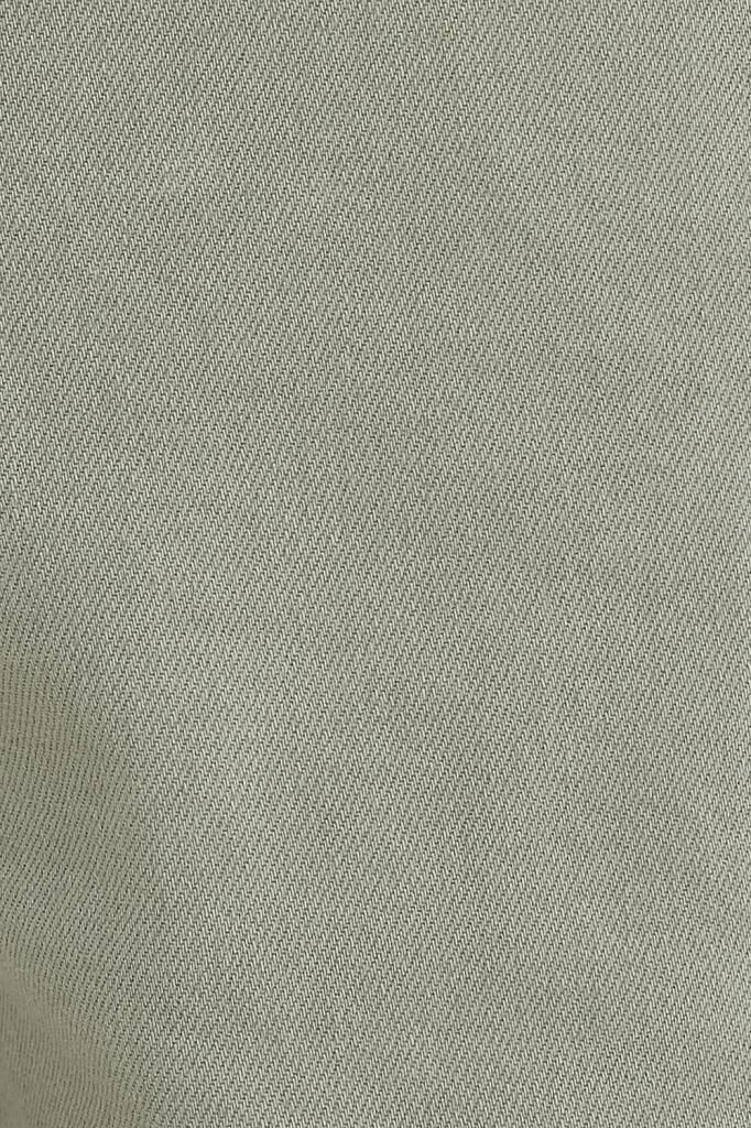 Koton Gabardin Bermuda Şort Cep Detaylı Düğmeli Pamuklu