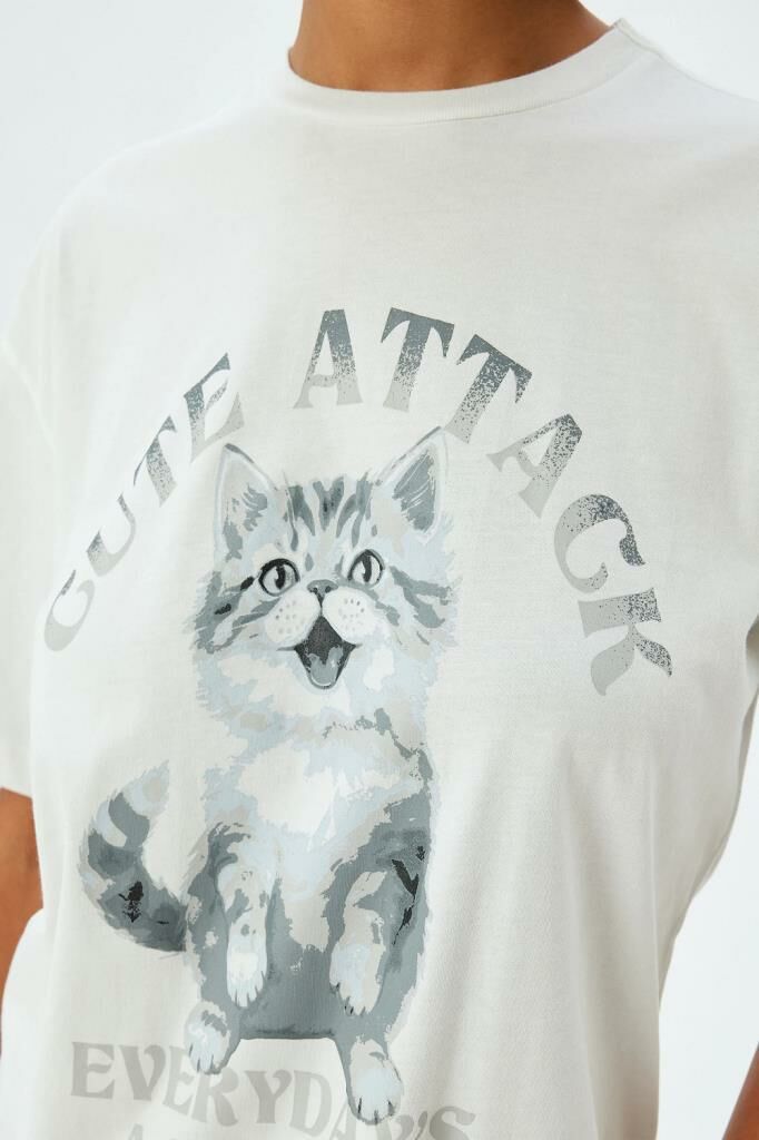 Koton Oversize Tişört Kedi Baskılı Bisiklet Yaka Kısa Kollu Pamuklu