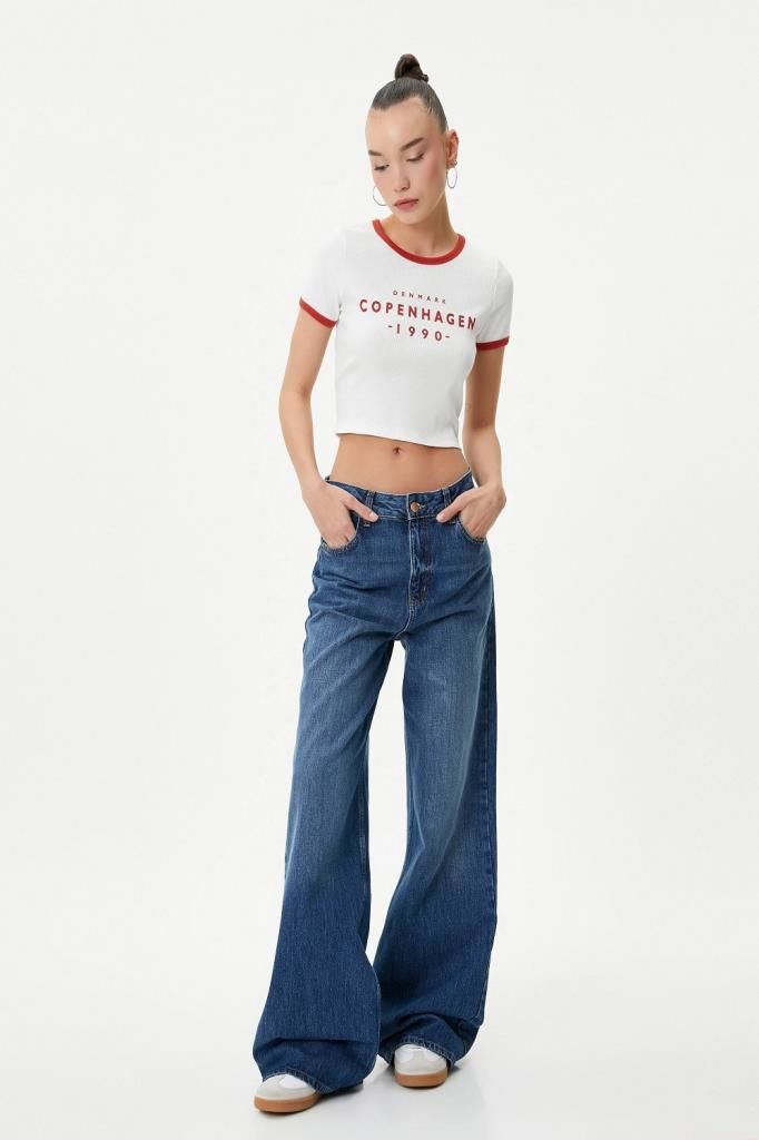 Koton Kolej Crop Tişört Slim Fit Biyeli Kısa Kollu Bisiklet Yaka Pamuklu