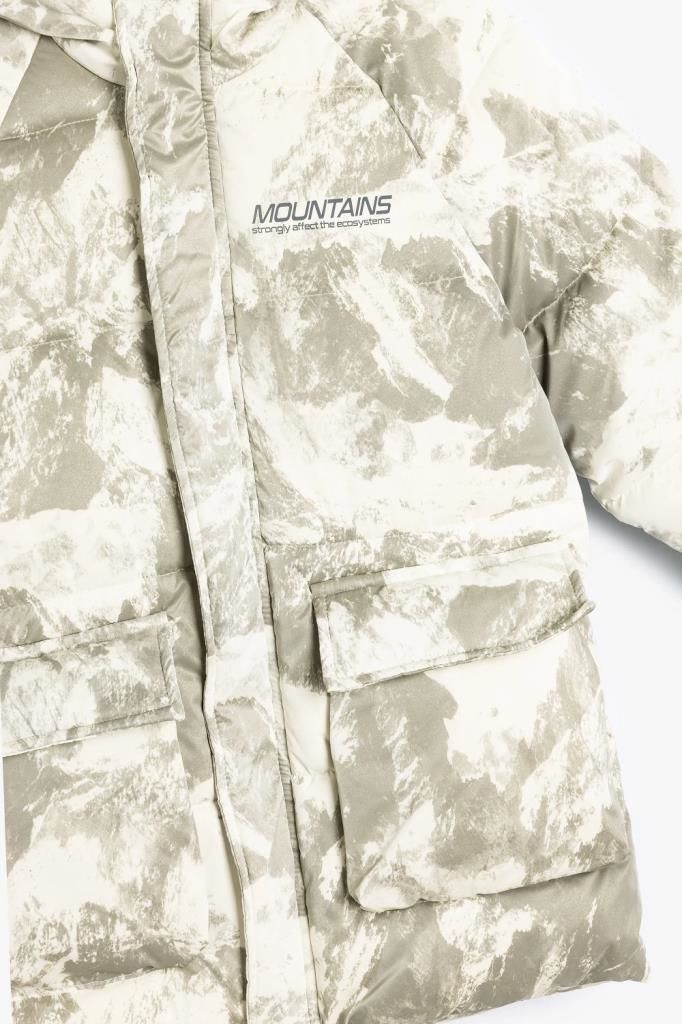 Koton Erkek Çocuk Oversize Uzun Şişme Mont Kapşonlu Fermuarlı Cepli