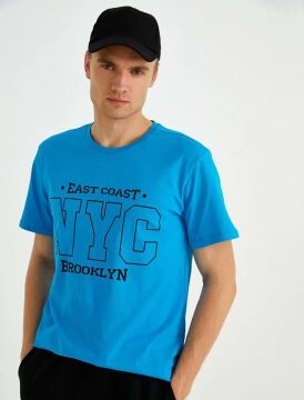 Koton Erkek Brooklyn Baskılı Standart Fit Tişört