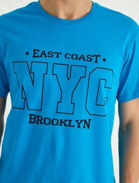 Koton Erkek Brooklyn Baskılı Standart Fit Tişört