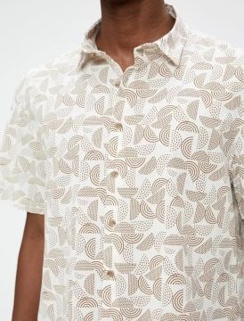 Koton Erkek Kısa Kollu Gömlek Geometrik Baskılı Klasik Yaka Pamuklu