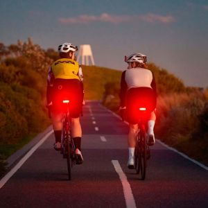 Knog BLINDER LINK Bagaj Bağlantılı Şarjlı Stop Lambası