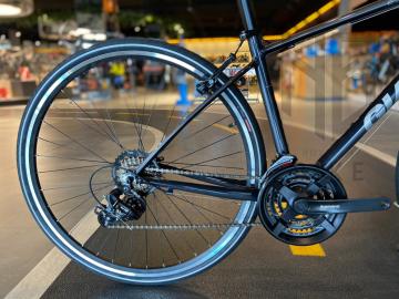 Giant Escape R3