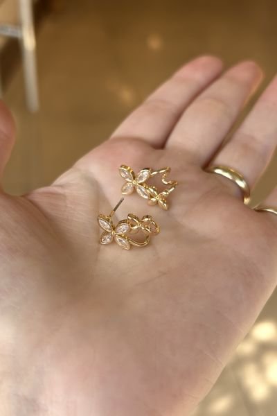 Taş Yapraklı Çiçek Model 2'li Görünüm Küpe
