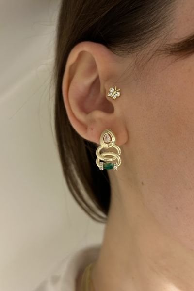 Damla Taşlı Kıvrım Model Premium Küpe