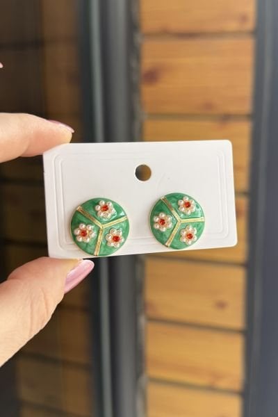 İncili Çiçek Detaylı Yeşil Mineli Küpe