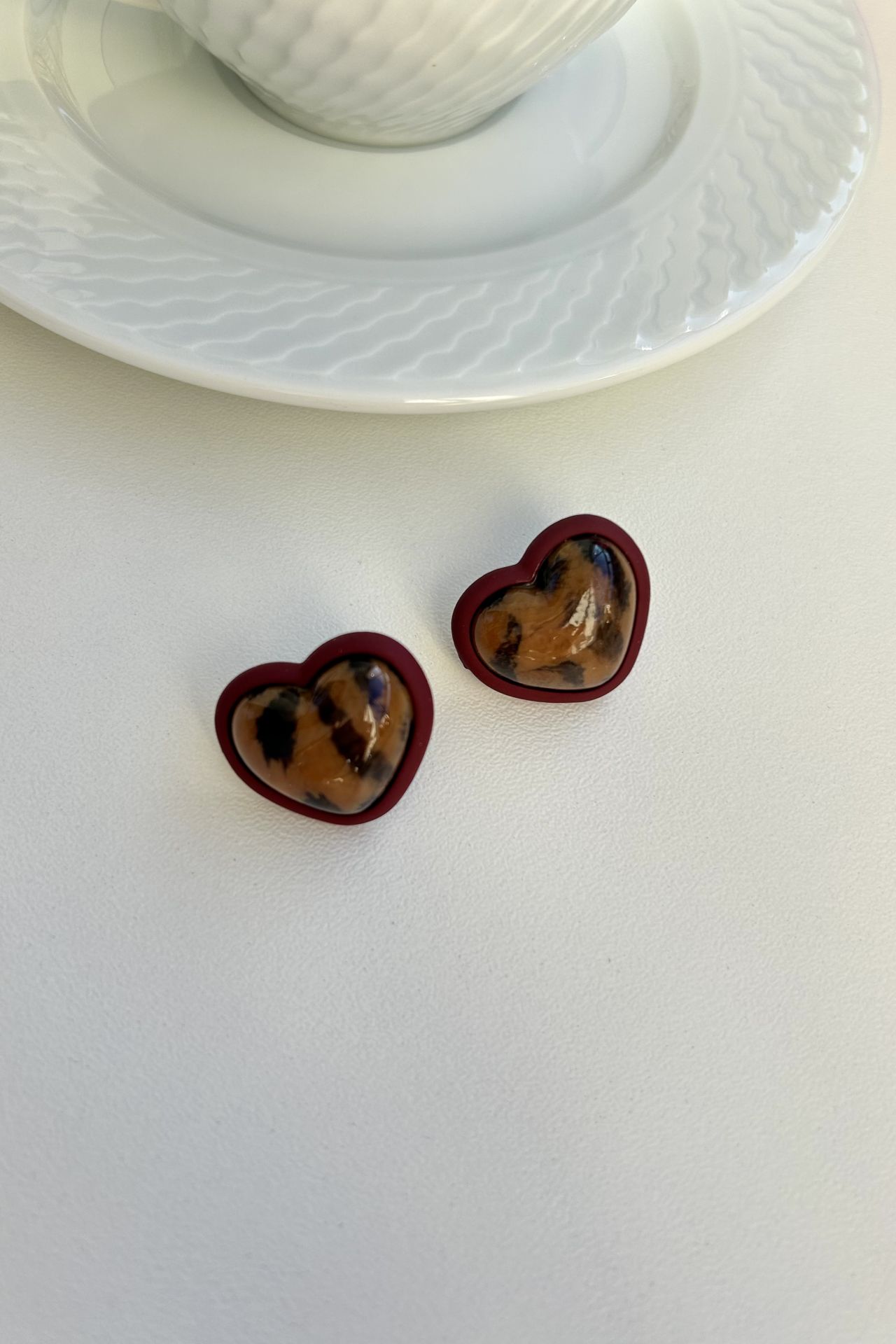 Leopar Kalp Küpe Bordo Çerçeve