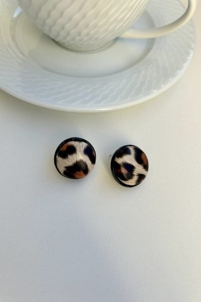 Yuvarlak Kesim Leopar Küpe