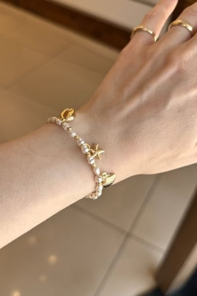 Deniz Yıldızı ve İstiridye Charmlı İnci Boncuk Bileklik
