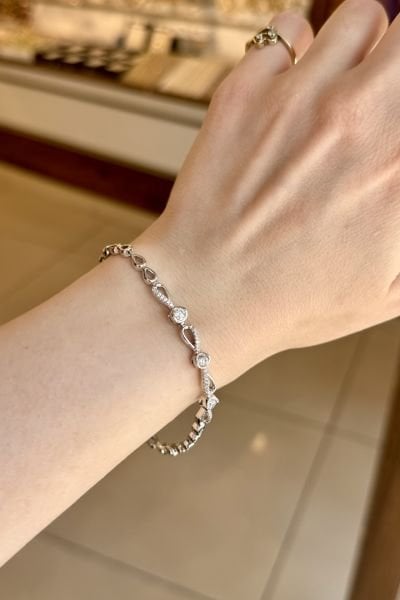 VIP 3 Yuvarlak Taşlı Damla Zincir Bileklik 17 + 2 cm Gümüş Renk