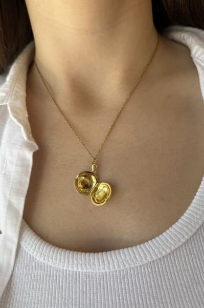 Mineli Çiçek Model Kapaklı Çelik Kolye