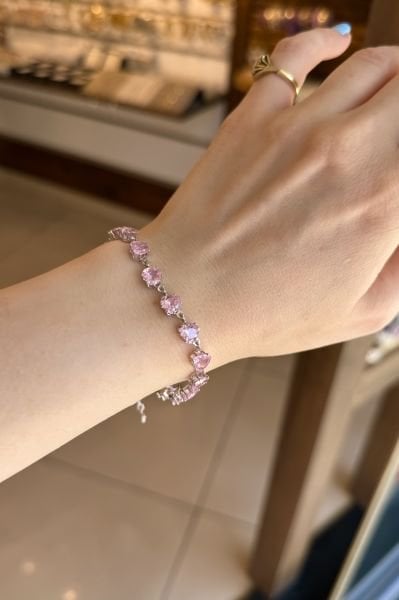 Sıra Pembe Kalp Zirkon Taşlı Bileklik