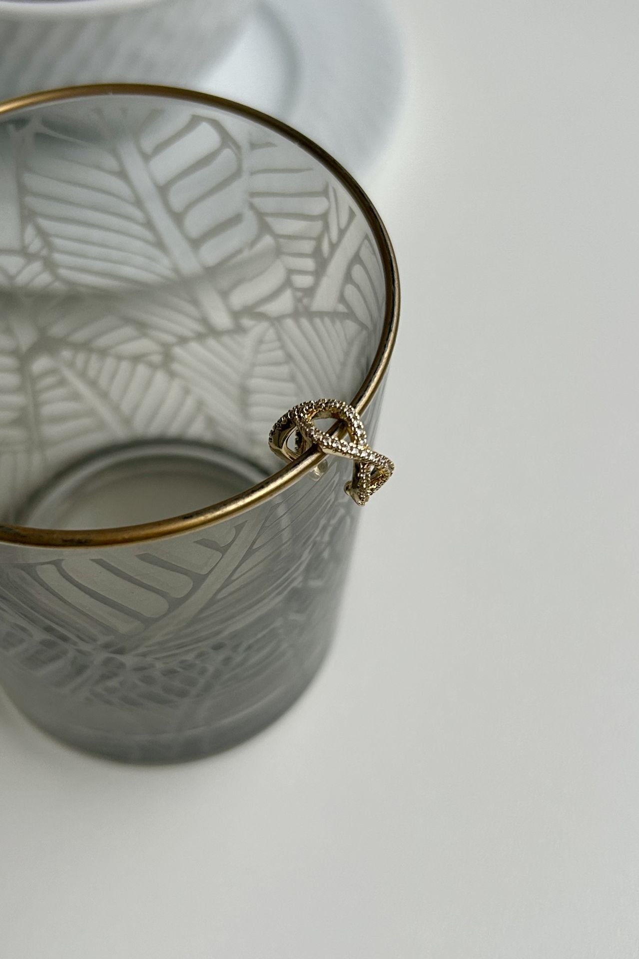 Sarmal Gömme Taşlı Earcuff Kıkırdak Küpe 1 Adet