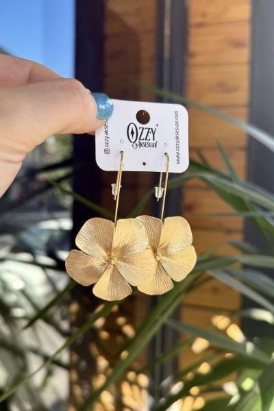 Marka Model Mat Gold Çiçek Küpe