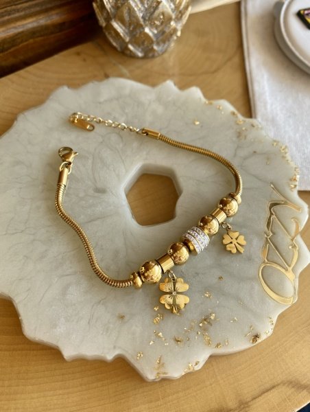 Çelik Yoncalı Pandora Model Charm Bileklik
