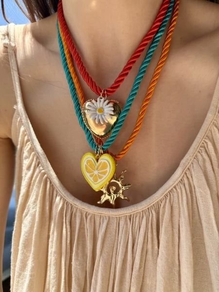 Marka Model Charm Detay 3’lü Örgü İp Kolye
