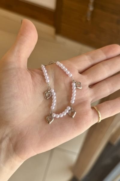 4 Kalp Charmlı İnci Boncuk Bileklik Gümüş Renk