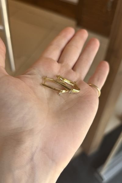VIP Ön ve Arkası Baget Taşlı Köşeli Sepet Halka Küpe 14K