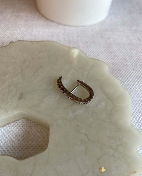 Renkli Zirkon Taşlı Kulağı Saran Model Küpe 1 Adet Gümüş Renk