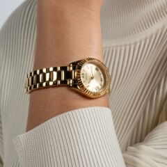 GUESS GUGW0687L2 ALTIN KAPLAMA KADIN KOL SAATİ