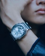 CASIO G-SHOCK GM-2110D-7ADR ÇELİK ANALOG/DİJİTAL ERKEK KOL SAATİ