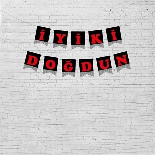 Siyah Kırmızı İyiki Doğdun Yazı