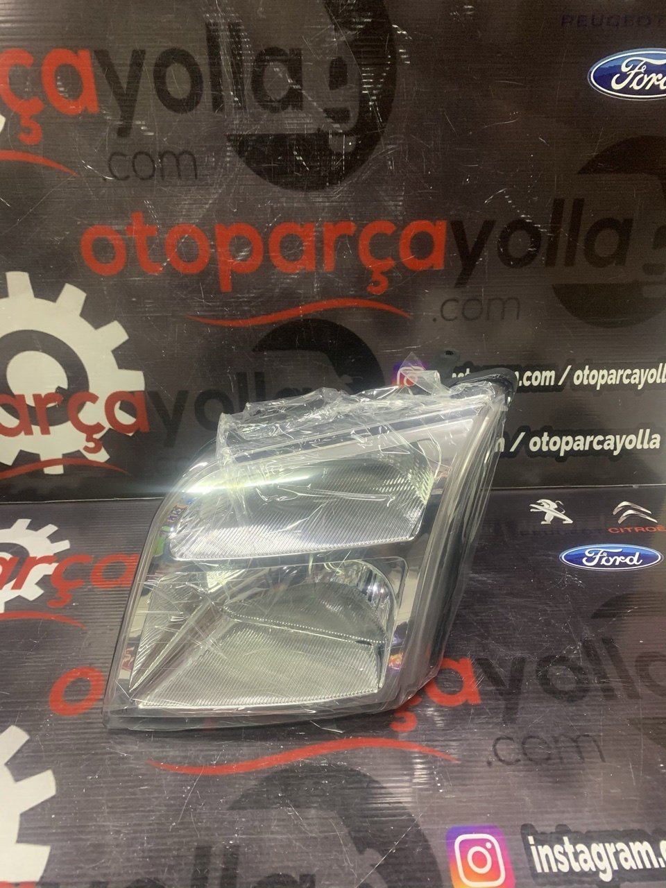 Ford Connect Ön Sol Far Motorlu Ayfar