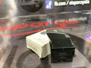 Boxer Ön Sol İç Cam Düğmesi