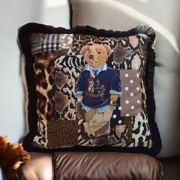 Leopar Patchwork Zeminde Mavi Kazaklı Teddy Yastık