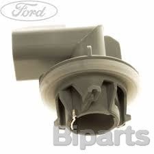Ford Stop Duyu Focus  XS41 13K370  CD-4425186