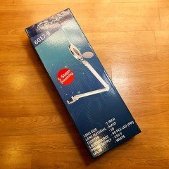 6017 Ayarlanabilir Işık Seviyeli Masaüstü Büyüteç (5X)