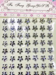 Kristal Taş Çiçek Gümüş Sticker Yapışkanlı 84 Adet