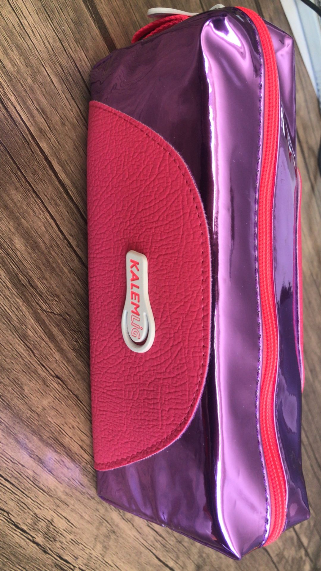 Kalemlig Kalem Kutusu Alpha Curved
