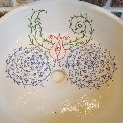 El yapımı el dekorlu lavabu