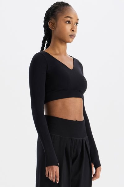 V Yaka Ekstra Soft Crop Top Siyah