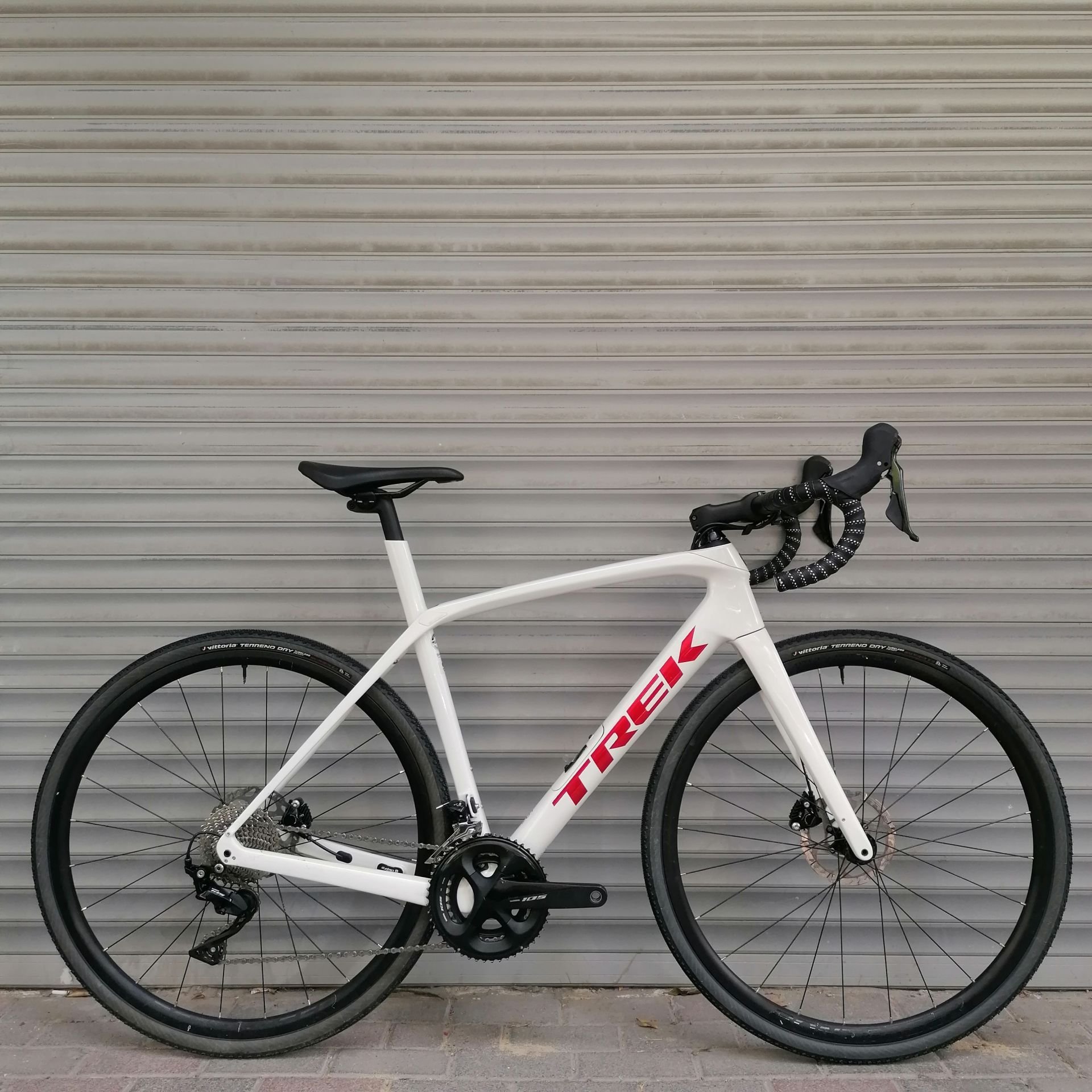 Trek Domane SL 5 Disc Carbon Yol / Yarış Bisikleti