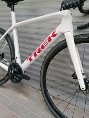 Trek Domane SL 5 Disc Carbon Yol / Yarış Bisikleti
