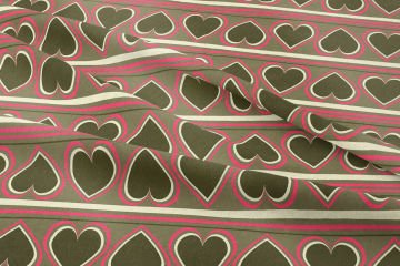 Yeşil Pembe Çizgili Kalpler Desenli Döşemelik Kumaş