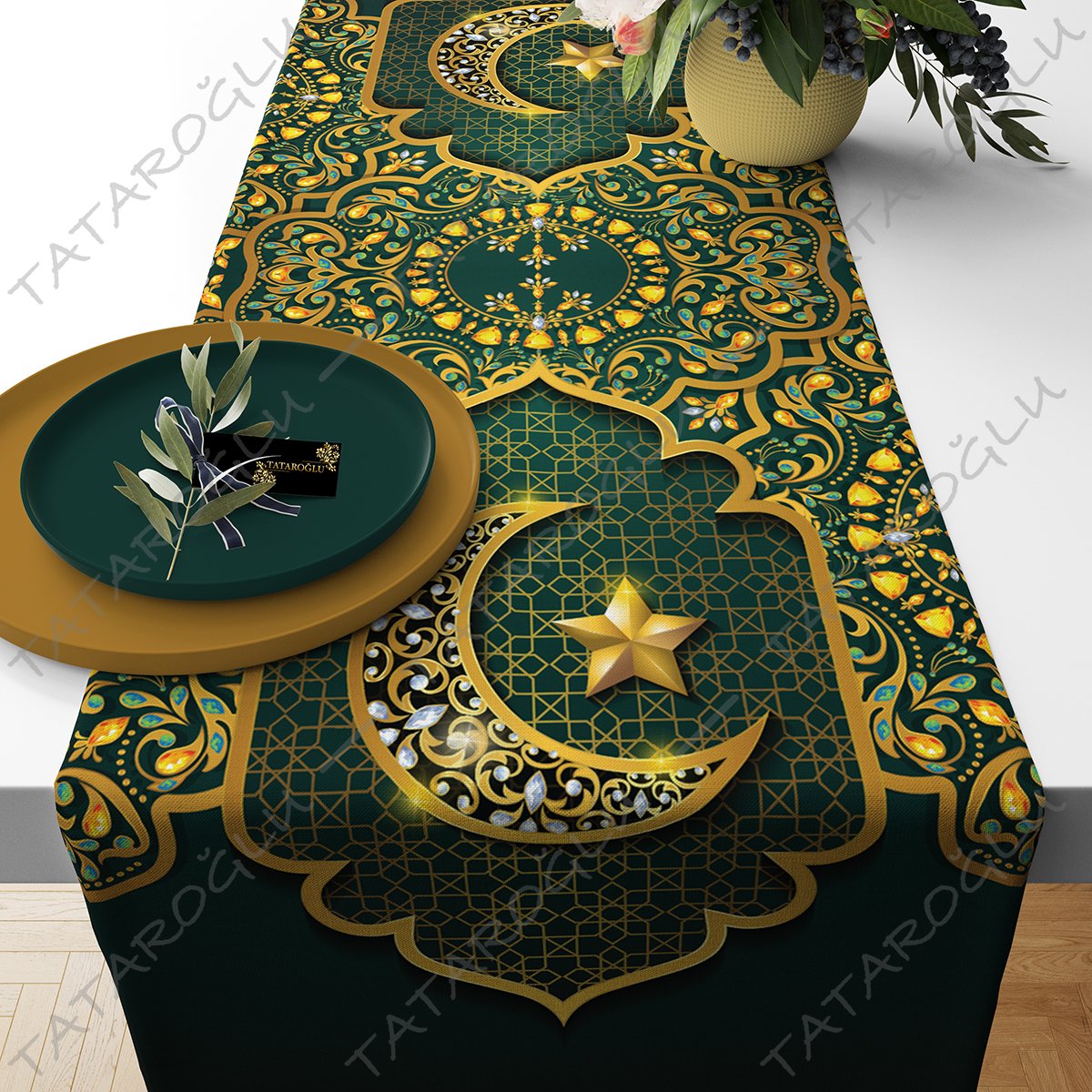 Ramazan Koleksiyonu- Yeşil Zemin Üzerine İki Ucu Hilal Runner