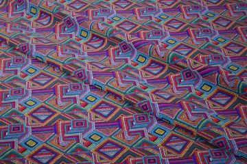 Lacivert Zemin Üzerine Renkli Çizgili Geometrik Desenli Dijital Baskılı Kumaş