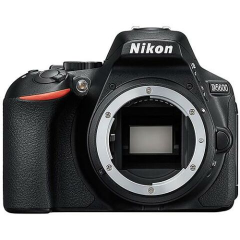 Nikon D5600 18-55mm VR DSLR Fotoğraf Makinesi