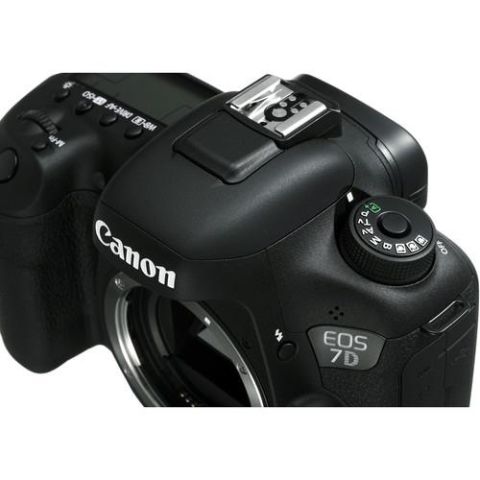 Canon EOS 7D Mark II Body Fotoğraf Makinesi + W-E1