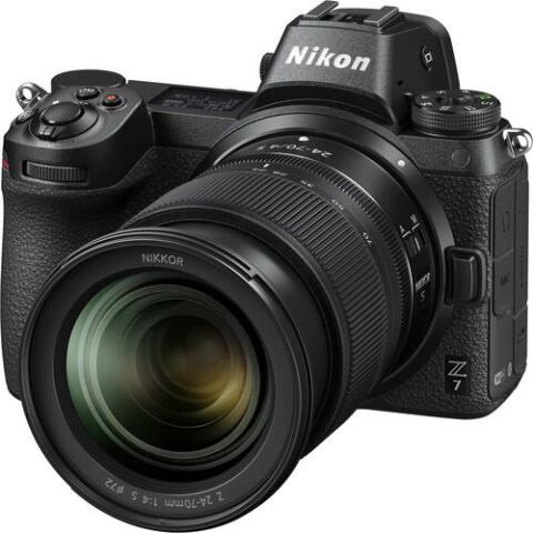 Nikon Z 7 24-70mm F4 + FTZ Adaptör Aynasız Fotoğraf Makinesi